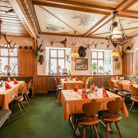 איפהופן Gasthof & Hotel Goldene Krone מראה חיצוני תמונה