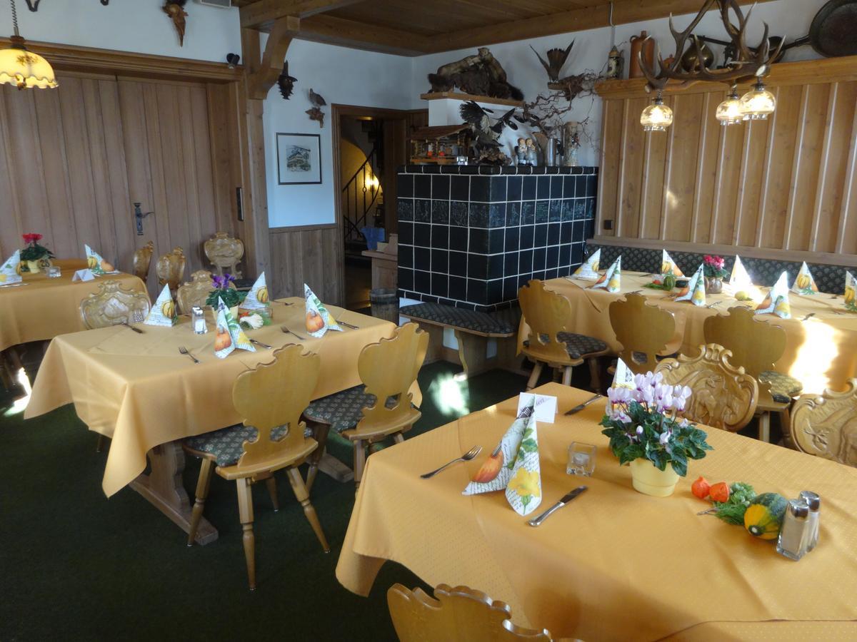 איפהופן Gasthof & Hotel Goldene Krone מראה חיצוני תמונה