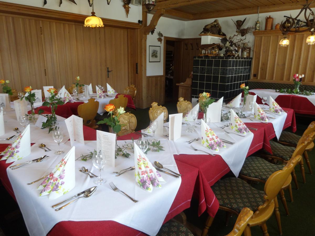 איפהופן Gasthof & Hotel Goldene Krone מראה חיצוני תמונה