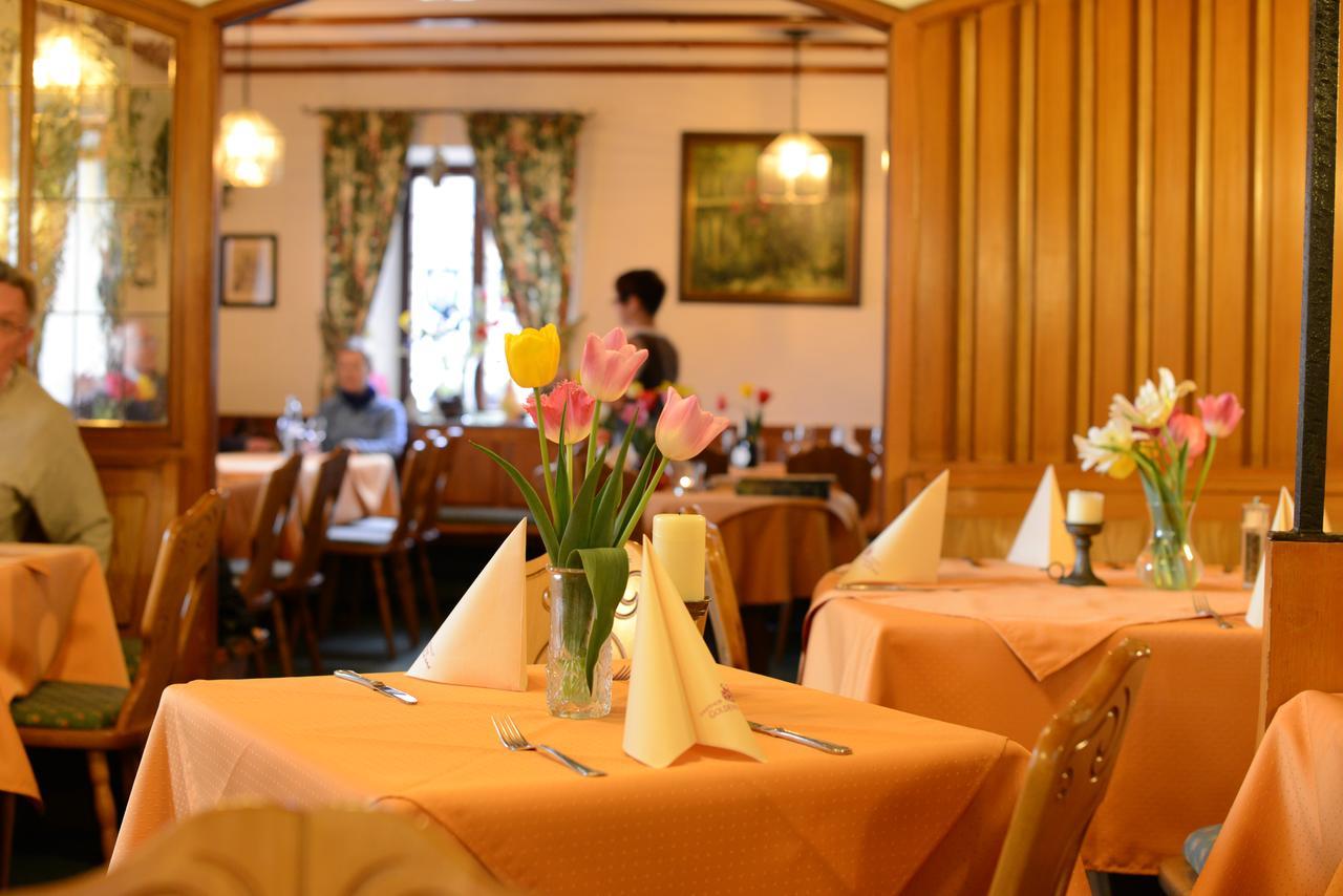 איפהופן Gasthof & Hotel Goldene Krone מראה חיצוני תמונה