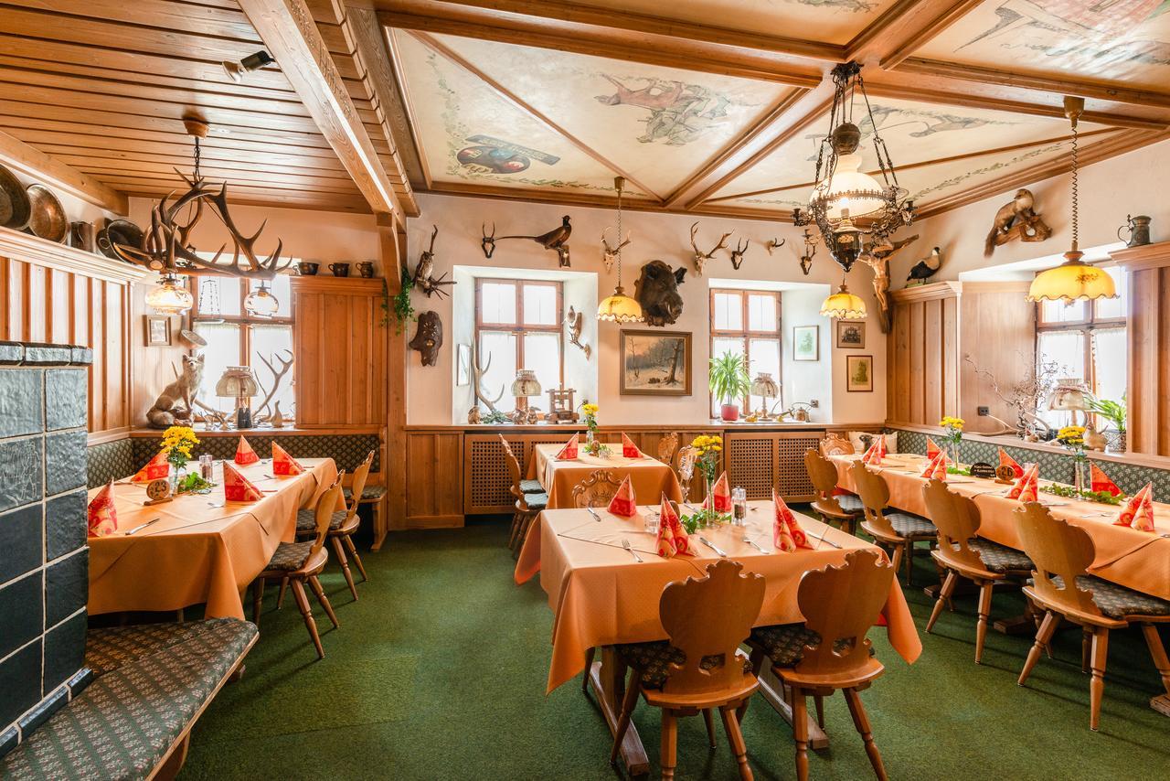 איפהופן Gasthof & Hotel Goldene Krone מראה חיצוני תמונה
